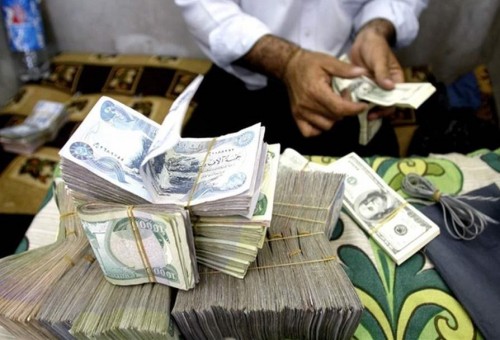الدولار الامريكي يواصل ارتفاعه مقابل الدينار العراقي