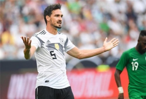 لاعب منتخب المانيا"ماتس هاملز"المكسيك تستحق الفوز ومباراتنا أمام السعودية كانت إنذارًا لنا