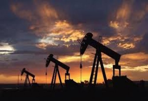 النفط يرتفع  قليلاً بفعل تطمينات  باستمرار ضخ النفط الخام الليبي