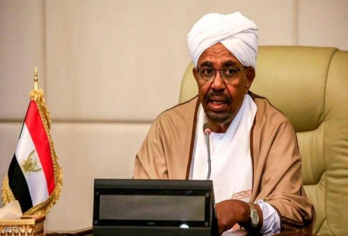الرئيس السوداني يصدر أمر يحظر "تخزين العملة الوطنية والمضاربة فيها