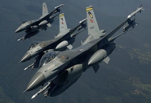 الطيران التركي يقصف مواقع "بي كاك كا" داخل العراق
