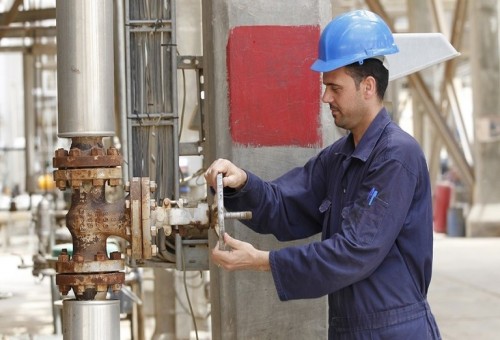 العراق يزيد إنتاجه من البنزين وزيت الغاز