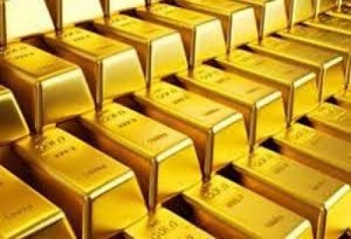 الذهب يرتفع إلى ذروة أسبوع في ظل توتر بشأن التجارة