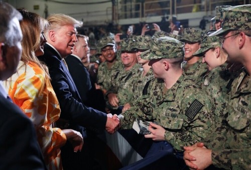 ترامب يثير جدلا بوصفه الجنود الأمريكيين بـ"آلات قاتلة"