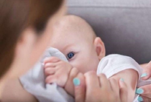 حليب الأم يساعد الخدج على مقاومة أمراض القلب