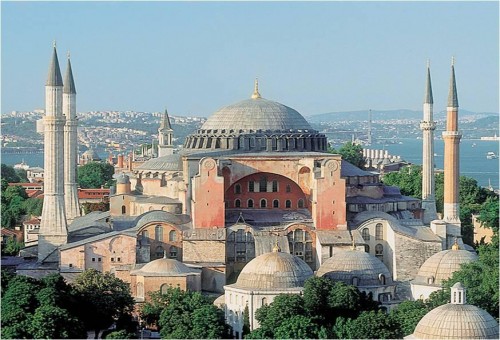 تركيا : تلاوة القرآن في متحف آيا صوفيا لا تتعارض مع مكانته  ولا مع اتفاقية اليونسكو لحماية التراث الثقافي