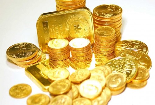 اسعار الذهب تتراجع في الاسواق العالمية بفعل ارتفاع الدولار