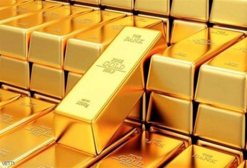 الذهب ينزل عن 1800 دولار مع صعود الدولار ومخاوف كورونا تكبح الخسائر