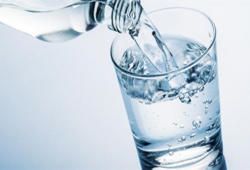 بينها فقدان الشهية.. تعرف على أبرز فوائد شرب المياه