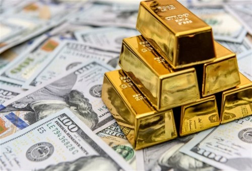 ارتفاع أسعار الذهب العالمي بفعل تعثر الدولار