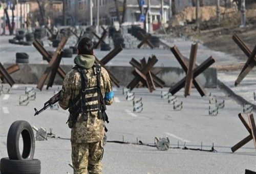 أوكرانيا تبدأ عمليات إجلاء السكان في خيرسون ومزاعم بتعبئة روسية "سرية"