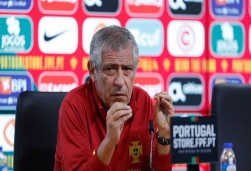 مدرب البرتغال يعلق بشأن انتقال رونالدو للنصر السعودي