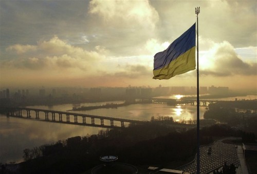 صحف عالمية: الفساد "يهز" أوكرانيا.. وتقدم روسي بالجنوب