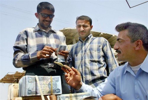 أسعار الصرف في أسواق العراق.. 166 الفا لكل 100 دولار