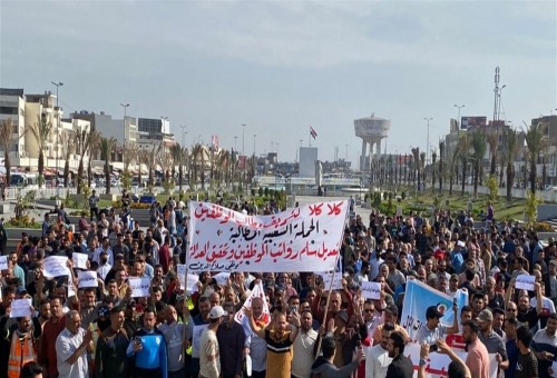 تظاهرات وسط بغداد.. مطالب بتعديل سلم رواتب الموظفين