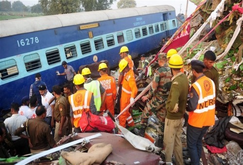 العراق يواسي الهند بعد حادث تصادم القطارات