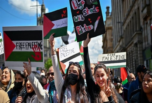 شباب أمريكا يميلون لفلسطين أكثر من "إسرائيل".. استطلاع يكشف التفاصيل